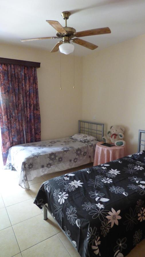 Kalampakas Guesthouse Ларнака Екстер'єр фото