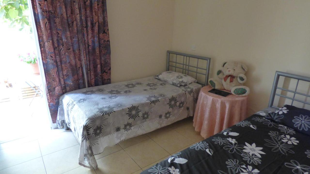Kalampakas Guesthouse Ларнака Екстер'єр фото
